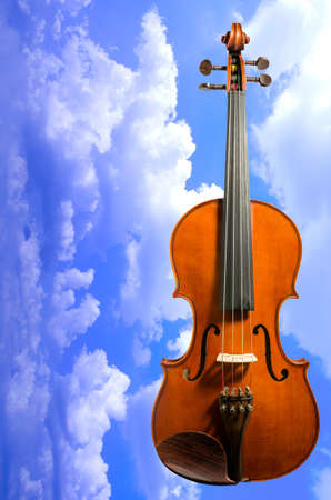 violin in the sky の写真素材