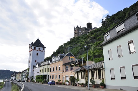 St. Goarshausen and Castle Katze at Rhine Valley in Germanyのeditorial素材