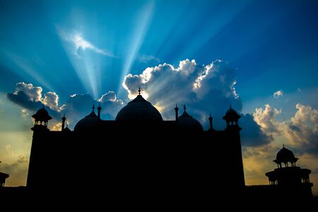 The Grate Taj Mahal of India was commissioned by Shah Jahan in 1631の写真素材