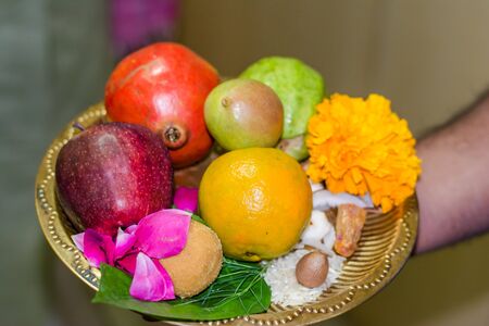Happy Diwali - Fruits in Plate for Diwali Pooja on deepawali, Diwali Pooja Plateの写真素材