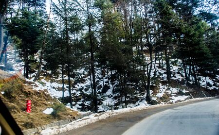 highway between himalayan mountain range of Jammu, towards Patnitop from katraの写真素材