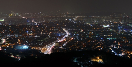 Seoul, Korea, 19 Dec 2013 - Seoul city on a winter nightのeditorial素材