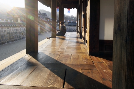 Seoul, Korea, 23 Dec 2013 - Evening sun at Hanok Villageのeditorial素材