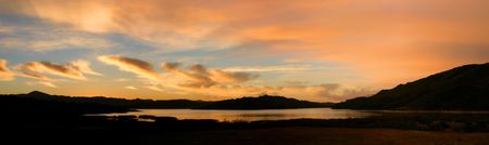 Beautiful sunrise over lake casitas near the tourist town Ojaiの写真素材