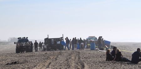 VENTURA, CA, USA - January 8, 2010 - The fishing boat SAI GON I ran aground after 4 people were rescued early morning. The rescue team tried to free the boat throughout the day January 8, 2010 in Ventura, CA のeditorial素材