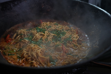 Mie Kepiting Aceh, Spicy  Seafood Noodle with Crab at Street food marketの写真素材
