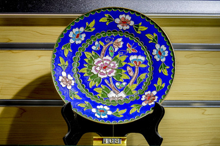 Chinese handicraft cloisonne disksのeditorial素材
