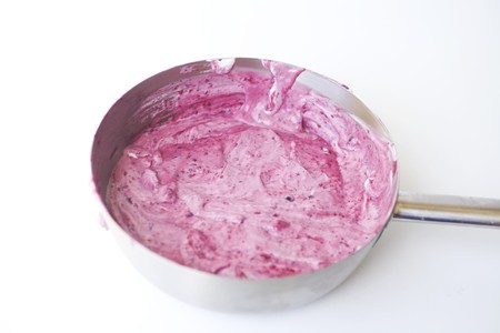 Raspberry mousse in a panの写真素材