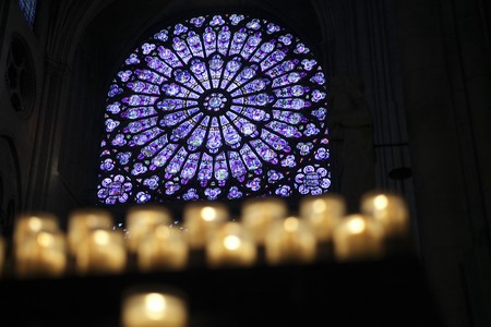 Notre Dame with candlesのeditorial素材