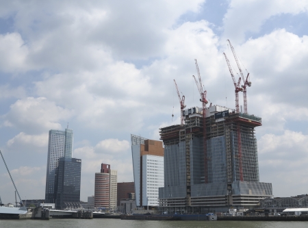 ROTTERDAM, THE NETHERLANDS -JUNE 26:Construction work in Rotterdam on June 26, 2012 のeditorial素材