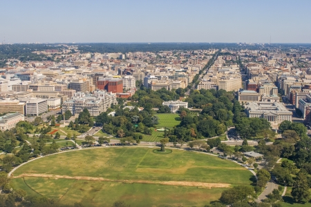 Washington DC with the White House seen from the monumentのeditorial素材