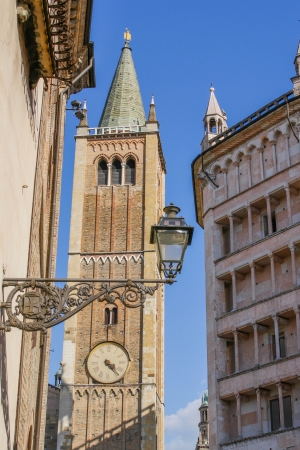The cathedral, the baptistery and the church of San Giovanni in Parma. The Baptistery is one of the most important Italian medieval monuments.のeditorial素材