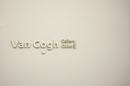 Sign Van Gogh gallery in the Kroller Muller museum in Otterlo in the Netherlands where many paintings of van Gogh are exhibited since 1938. The Kroller Muller museum owns the second biggest collection of Van Gogh paintingsのeditorial素材