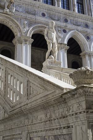 Statue of Neptune on top of the Giant's Stairway of the Doge's Palace, Venice, Italy

のeditorial素材
