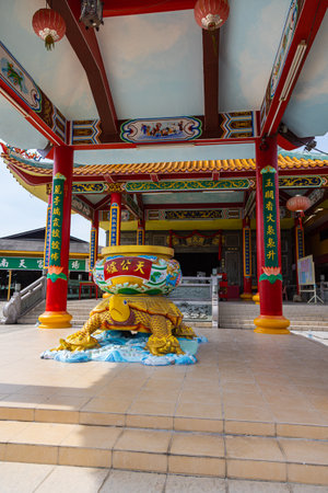 Pulau Ketam, Malaysia - December 26, 2022: Pulau Ketam translated means crab island, It is a small island located off the coast of Klang. Chinese temple built on stilts as the whole villageのeditorial素材