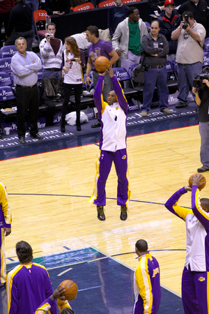 Kobe Bryant and the LA Lakers playing against the old New Jersey Nets at Izod Center in New Jersey on Dec 19th, 2009.のeditorial素材