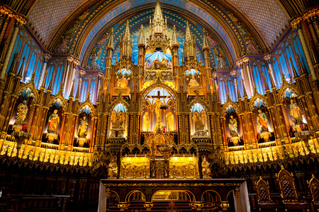 Interior of the historic Notre Dame church in old Montreal of Canada on Sept 2014.のeditorial素材