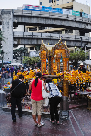 Erawan Shrine at Ratchaprasong intersection, Bangkok, Thailand, Asiaのeditorial素材
