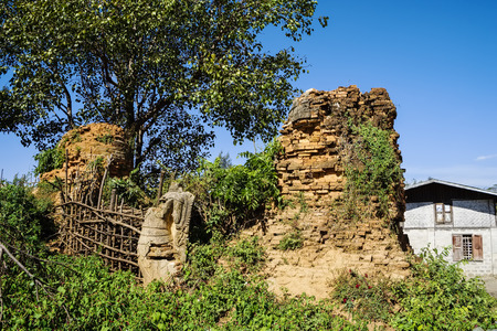 Decaying Stupas in Nyaung Shwe near Inle Lake, Myanmarのeditorial素材
