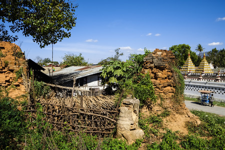 Decaying Stupas in Nyaung Shwe near Inle Lake, Myanmarのeditorial素材