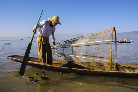 Fisherman on the Inle Lake, Shan State, Myanmarのeditorial素材