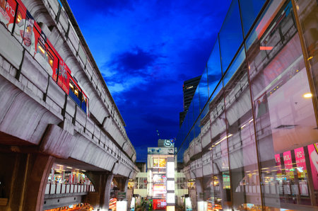 Siam skytrain station and paragon shopping mall at bangkok thailandのeditorial素材