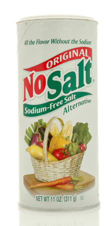 Winneconne, WI - 18 May 2016:  Container of original No Salt on an isolated backgroundのeditorial素材