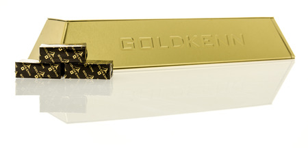 Winneconne, WI - 21 March 2017:  Shot of Goldkenn swiss pralines bullion on an isolated background.のeditorial素材