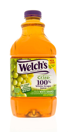 Winneconne, WI - 14 August 2017:  A bottle of Welch's concord grape juice in on an isolated backgroundのeditorial素材