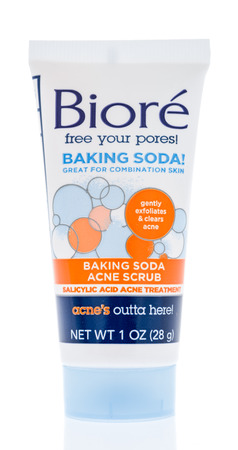 Winneconne, WI -  21 April 2018: A tube of Biore free your pores baking soda acne scrub on an isolated background.のeditorial素材