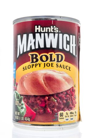 Winneconne, WI - 11 May 2019 : A can of Hunts Manwick bold sloppy joe sauce on an isolated backgroundのeditorial素材