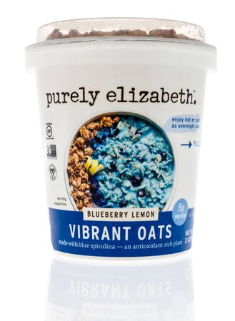 Wnneconne, WI - 6 September 2019:  A package of Purely Elizabeth vibrant oats hot or cold on an isolated background.のeditorial素材