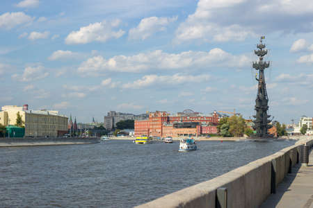 Moscow, Russia, August 12, 2018 - Crimean embankment, view of Red Octoberのeditorial素材