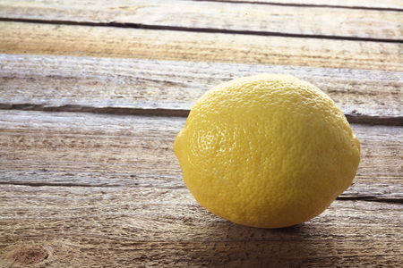 Lemon on Wooden Backgroundの写真素材