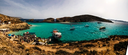 Blue lagoon beach 29-05-2016 Comino island Maltaのeditorial素材