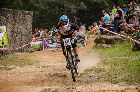 VIANA DO CASTELO, PORTUGAL - MAY 13: Jose Oliveira during the 4th Stage of the Taca de Portugal Downhill Vodafone on may 13, 2012 in Viana do Castelo, Portugal.のeditorial素材