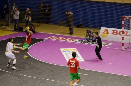 ESPINHO, PORTUGAL - NOVEMBER 4 : Oliveira Andrade (POR) during the European Championship qualifying match Portugal - Macedonia, November 4, 2012 in Espinho, Portugalのeditorial素材