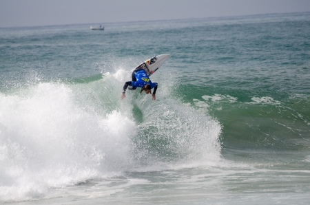 PENICHE, PORTUGAL - OCTOBER 17   Jordy Smith  ZAF  during the Rip Curl Pro Portugal, October 17, 2013 in Peniche, Portugalのeditorial素材