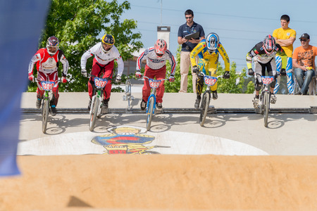 ESTARREJA, PORTUGAL - MAY 11, 2014: Cruisers start during the Taca de Portugal Bmx.のeditorial素材