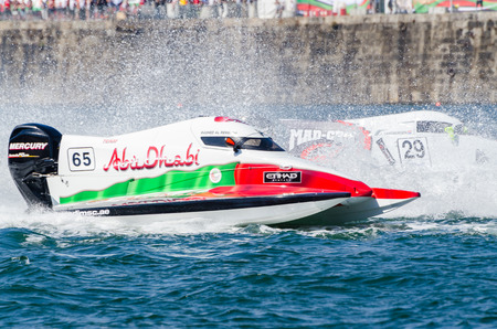 PORTO, PORTUGAL - AUGUST 1, 2015: Rashed Al Qemzi (ARE) during the U.I.M. F1H2O World Championship in Porto, Portugal.のeditorial素材