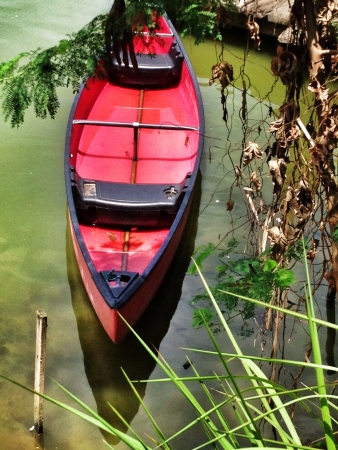 Boat park at riversideの素材