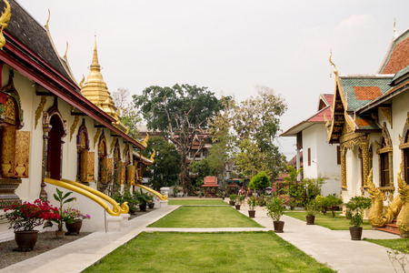 ChiangMai, Thailand. March, 03-2016: The tourists are walking around on the pedestrial walkway at the traditional thai temple .のeditorial素材