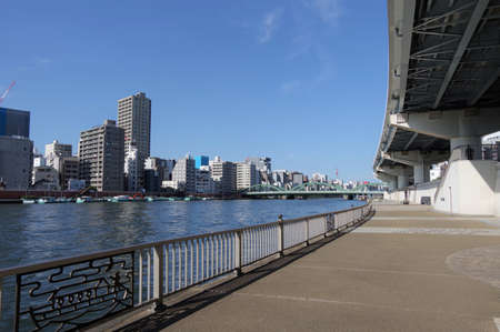 Cityscape on the opposite bankの写真素材