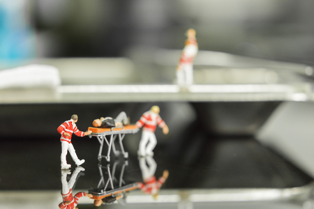 mini model move emergency patient macro