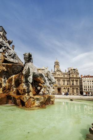 Close up to the fountain Bellecour square in Lyon city Franceのeditorial素材