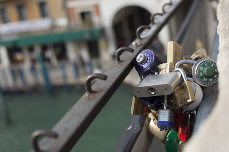 Lot padlock on the Rialto Bridge, Veniceの写真素材