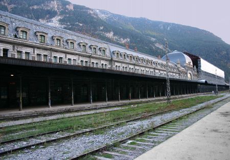 old, abandoned railway sation in Canfrance-Estacion in Spain, played an important rule in IIWWの写真素材