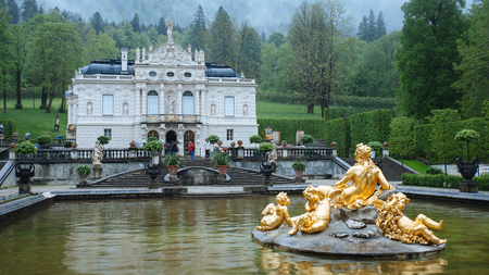 Linderhof palace with Fountain Statueのeditorial素材
