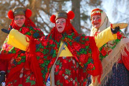 Gatchina,Leningrad region,Russia-17 March, 2013: Women in national suits dance and sing in Gatchina, the Leningrad region, Russia  on March 17,2013. A traditional Russian holiday - Maslenitsaのeditorial素材