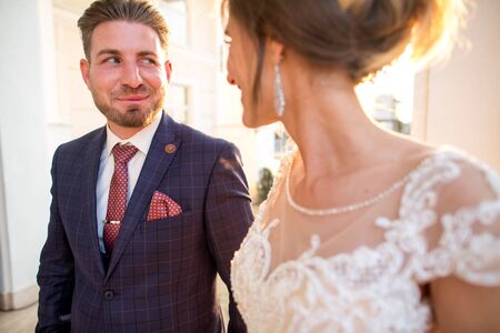Beautiful wedding couple posing outdoor in sunのeditorial素材